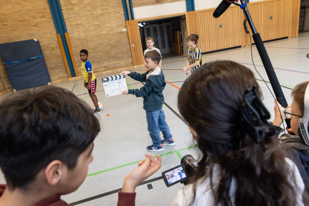 Bilder aus der Produktion des Patenfilms "Durch Felsen und Wolken" der Südstadtschule